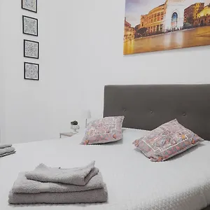 https://rosinas-flat.palermohotels.org